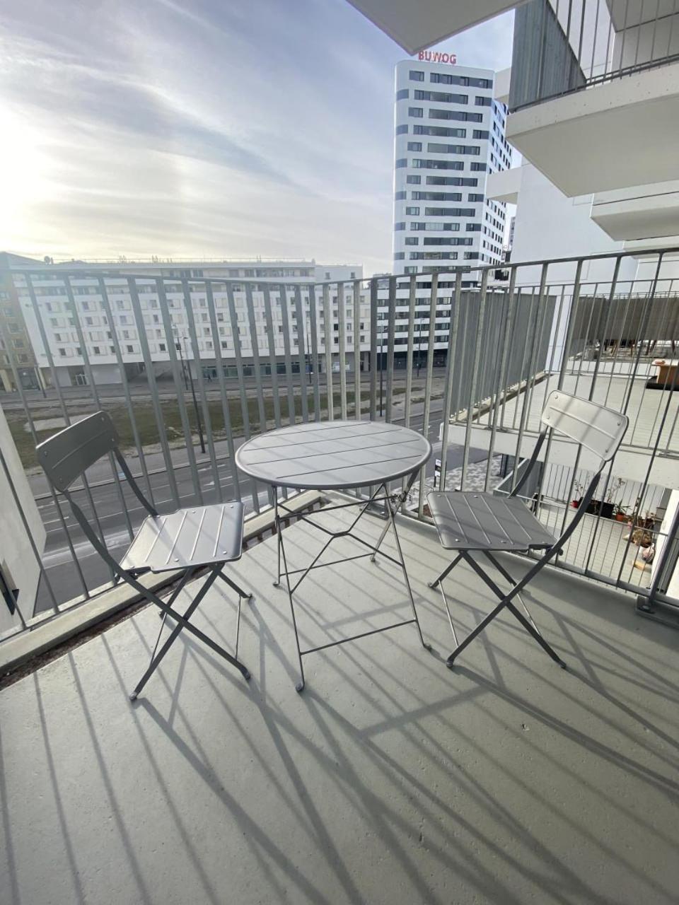 Decorous Cozy City View Suite Вена Экстерьер фото