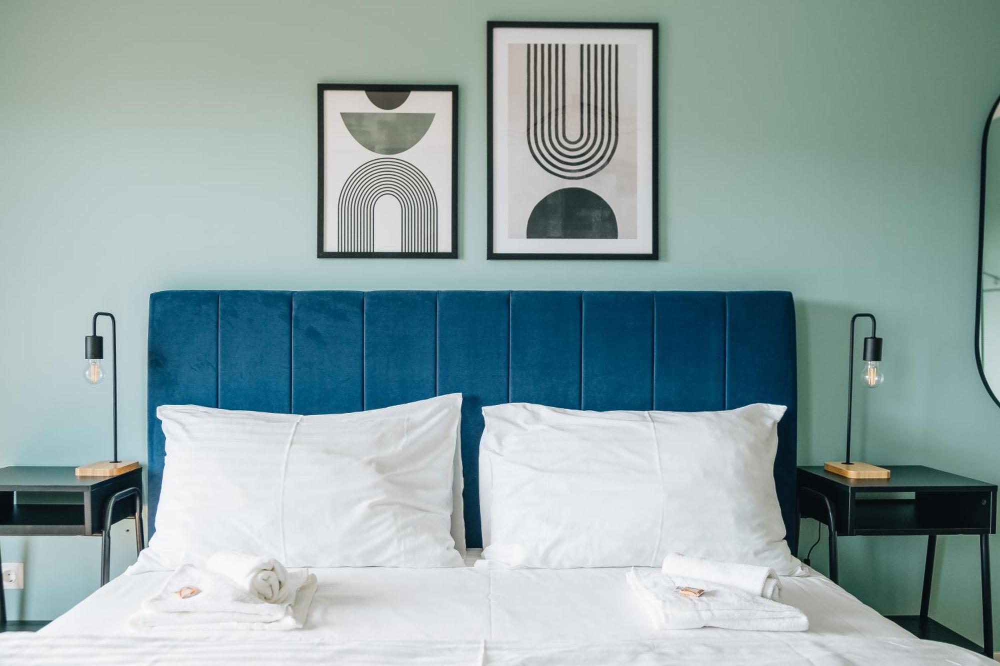 Decorous Cozy City View Suite Вена Экстерьер фото