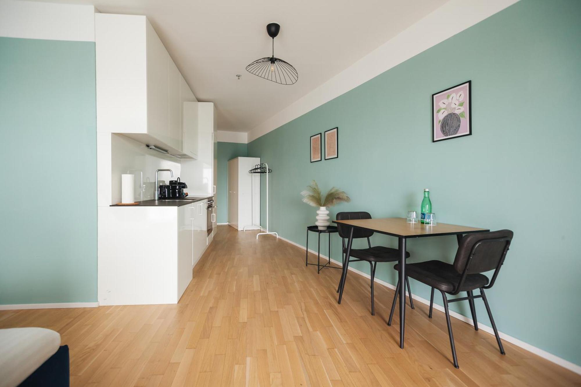 Decorous Cozy City View Suite Вена Экстерьер фото