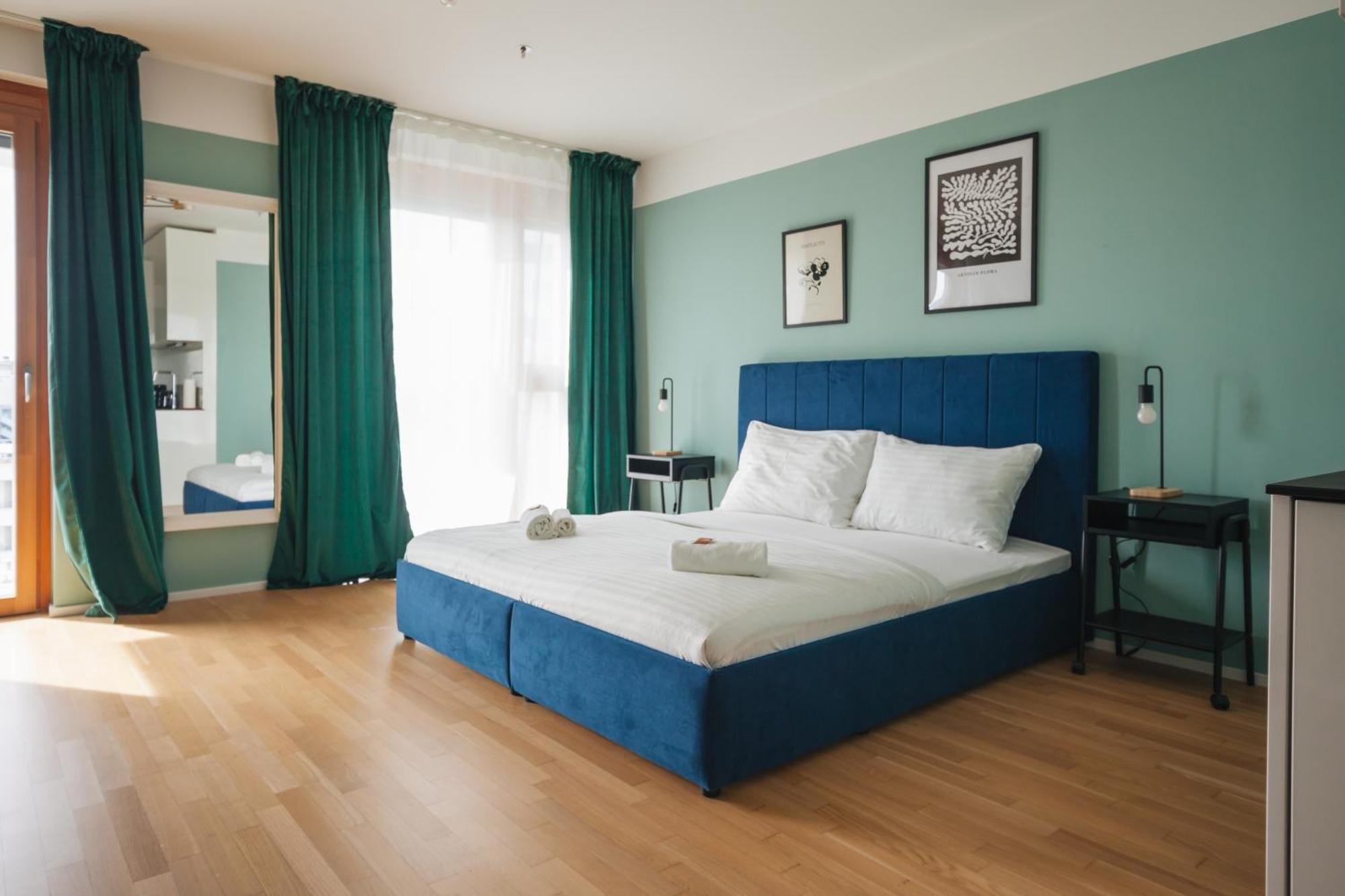 Decorous Cozy City View Suite Вена Экстерьер фото