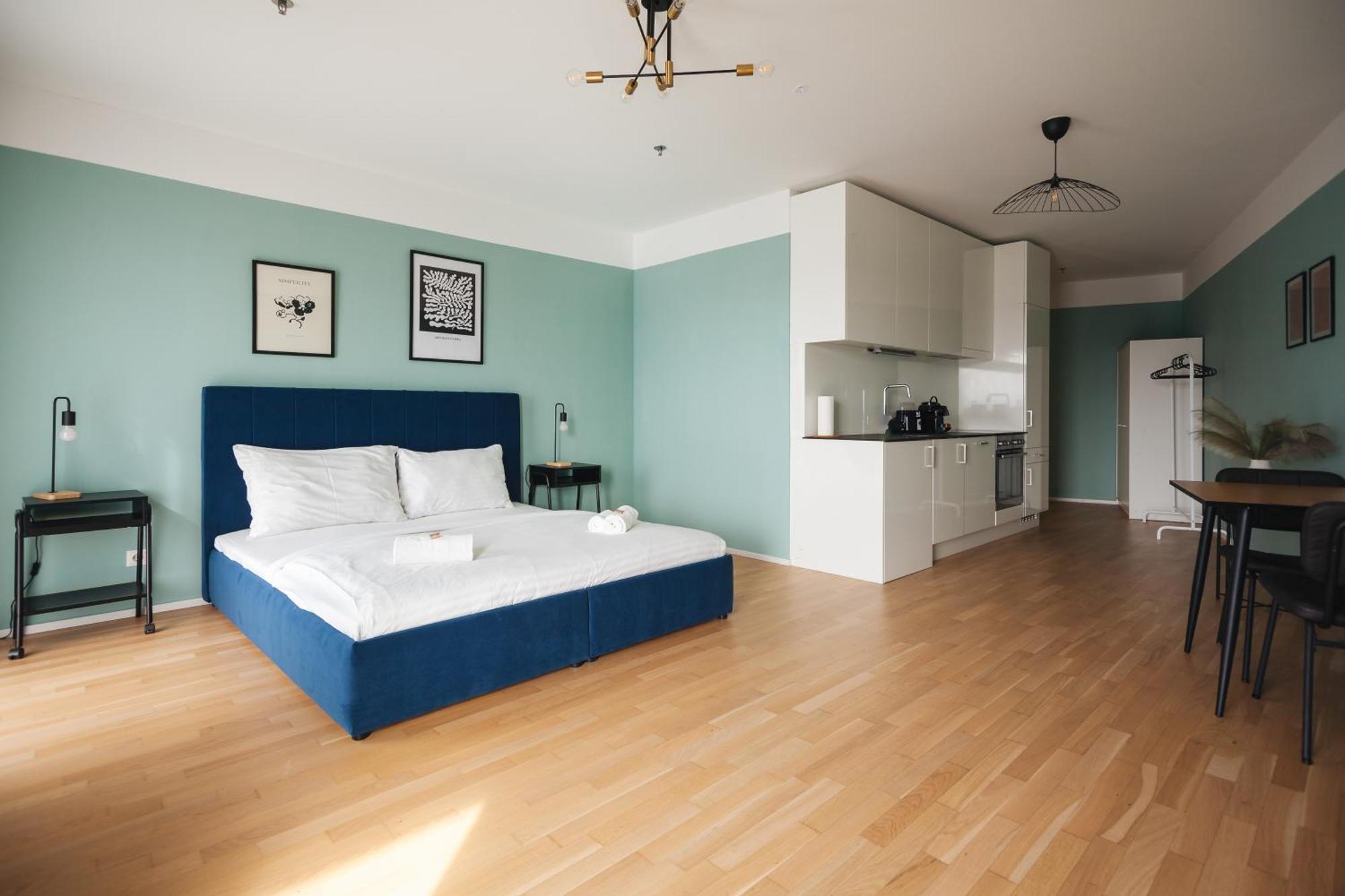 Decorous Cozy City View Suite Вена Экстерьер фото