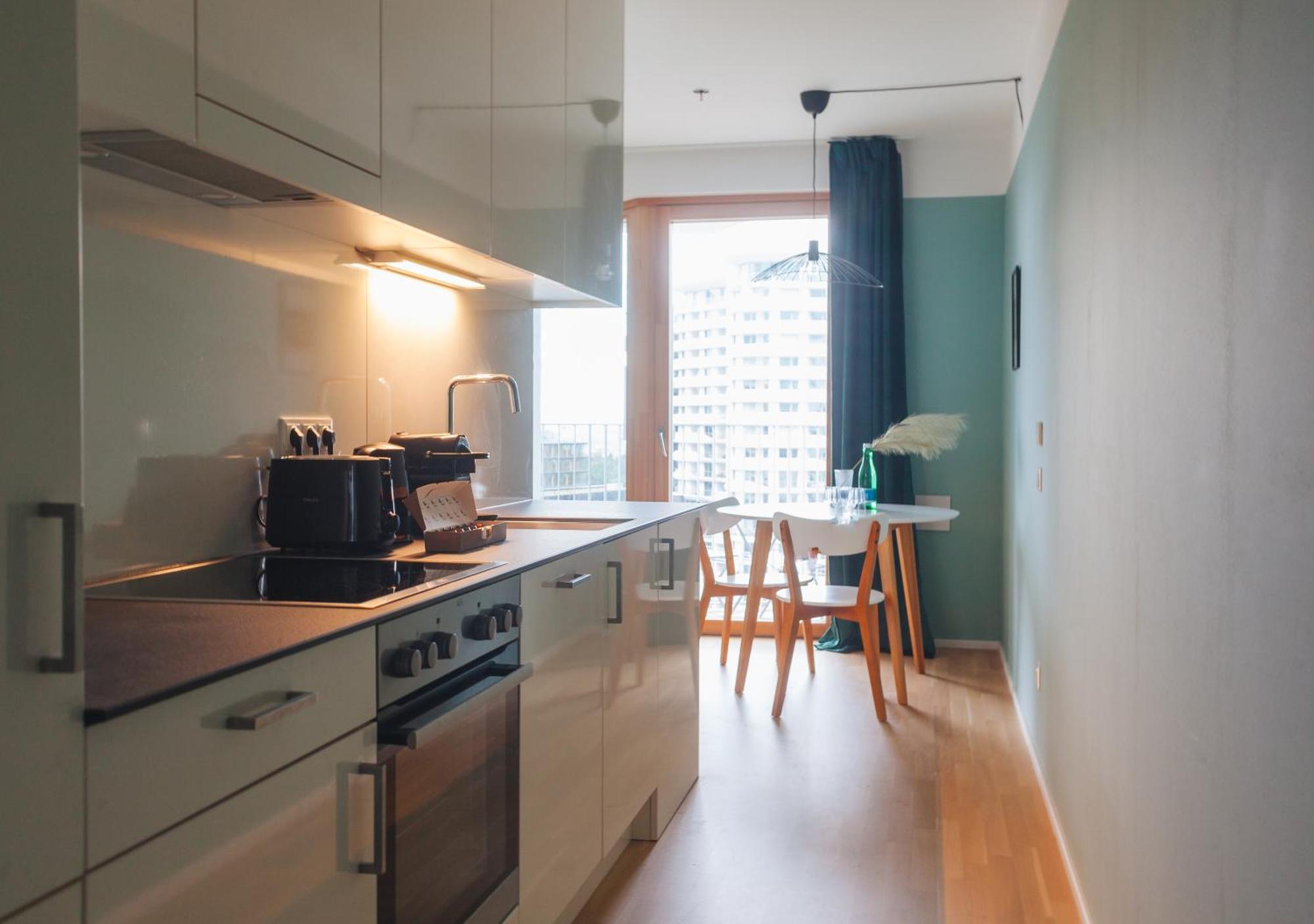 Decorous Cozy City View Suite Вена Экстерьер фото