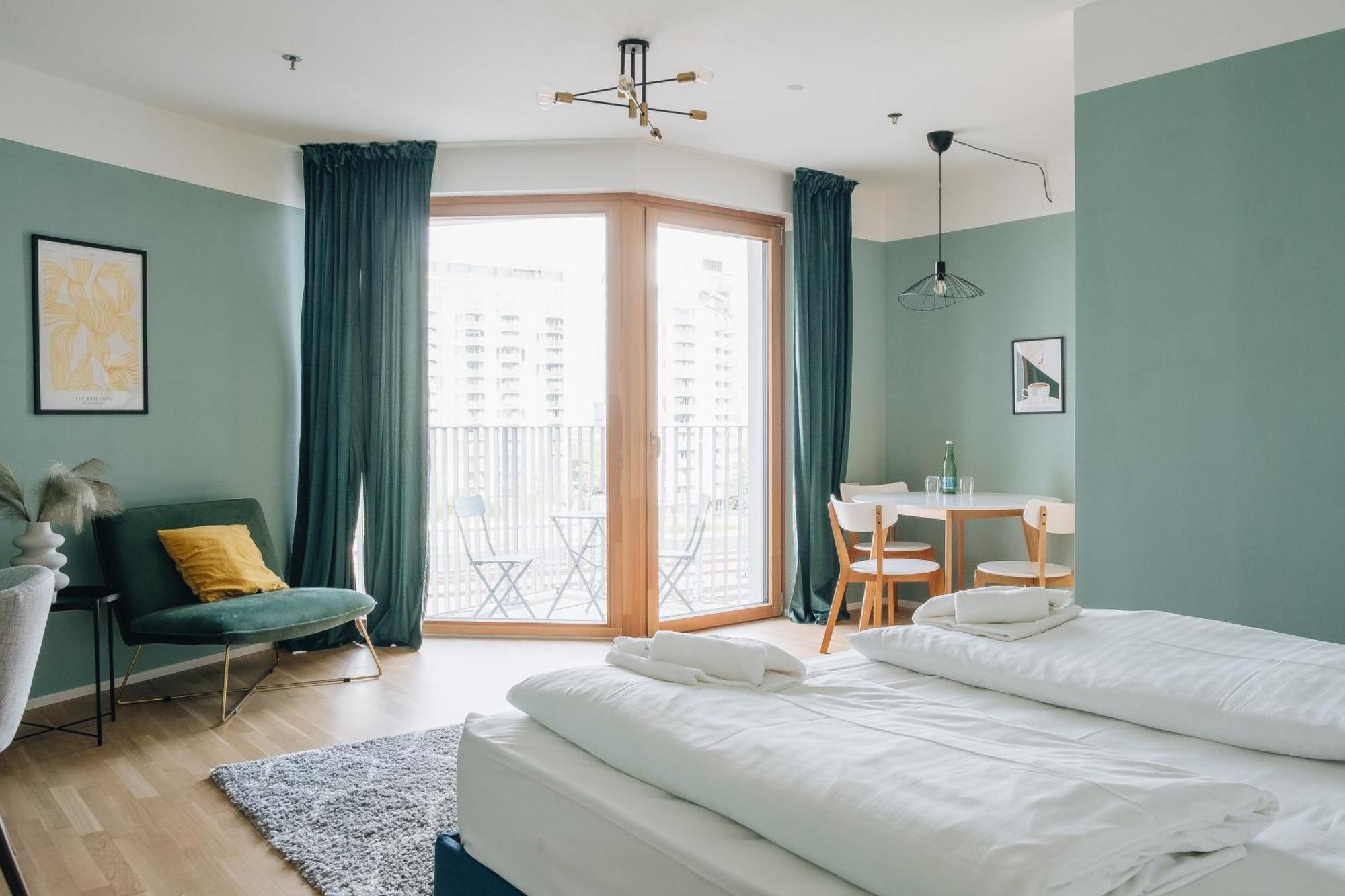 Decorous Cozy City View Suite Вена Экстерьер фото
